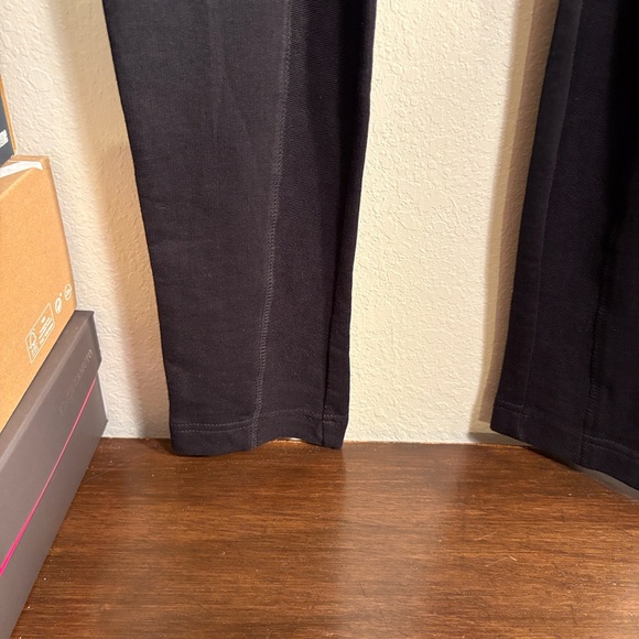 Zara Women’s Black Joggers - Picture 4 of 7